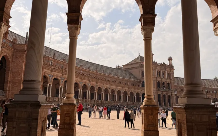 Plaza de España Seville: What to Do and When to Go