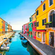Related experience: [Venice] Murano + Burano 5-Hour Private Boat Tour: glassblowing and lace-making traditions ⛴️