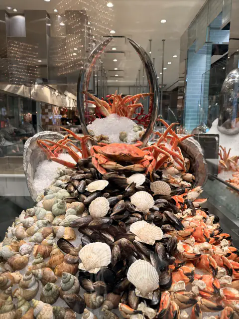 seafood paradise 🦀