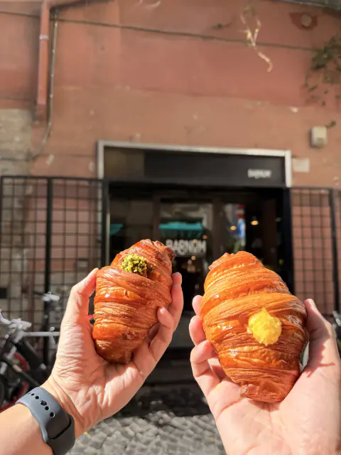 look at those beauties 🥐